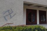 Národní kulturní památku v Ústí nad Orlicí pomaloval vandal svastikou