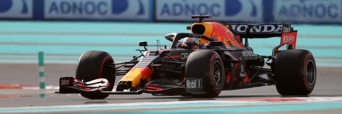 Nizozemský jezdec Max Verstappen vyhrál první trénink na závěrečnou Velkou cenu Abú Zabí formule 1