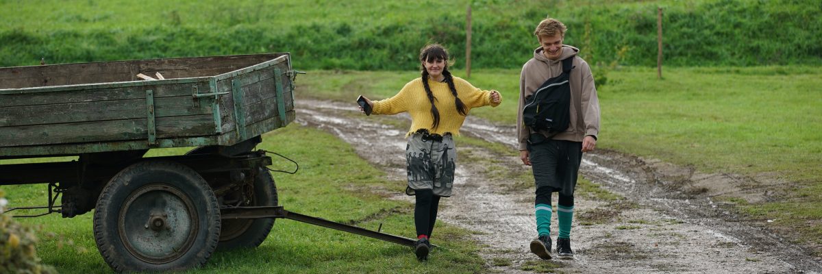 Dorota Šlajerová a Tomáš Sean Pšenička při natáčení filmu Sucho režiséra Bohdana Slámy.