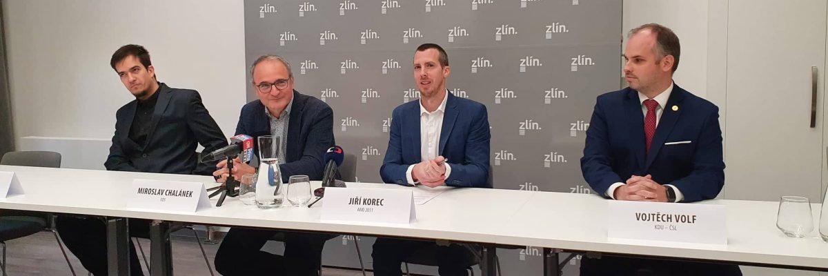 Ve Zlíně podepsali koaliční smlouvu zástupci vítězného hnutí ANO a trojbloku ODS, lidovců a Pirátů
