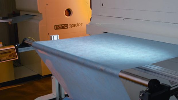 Nanospider, unikátní technologie vyvinutá na TUL Liberec, umožňuje průmyslovou výrobu netkaných textilií tvořených vlákny o průměru 200 až 500 nanometrů. Společnost Elmarco linky na výrobu nanovláken už komerčně nabízí.