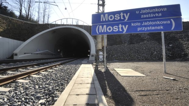 Železniční tunel v Mostech u Jablunkova na zmodernizovaném koridoru ke slovenským hranicím