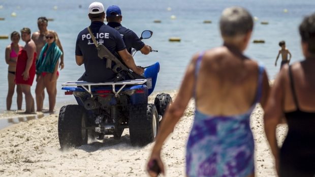 Tunisko zpřísnilo bezpečnostní opatření. Ostrahu pláží posílila tisíckovka policistů