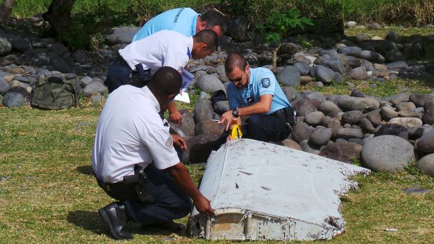 Na francouzském ostrově Réunion se našly trosky letadla. Může jít o zmizelý malajsijský boeing