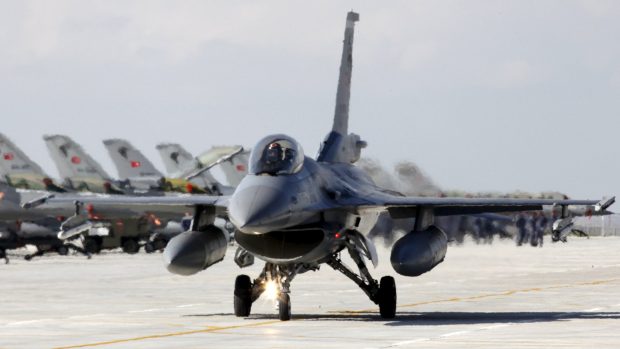 Turecká stíhačka F-16