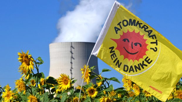 Německo zavírá tři poslední jaderné elektrárny |