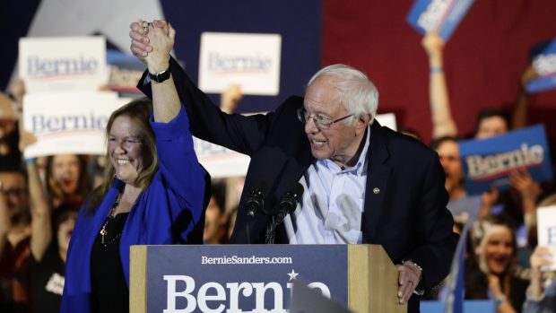 Demokratický kandidát Bernie Sanders má šance na úspěch.
