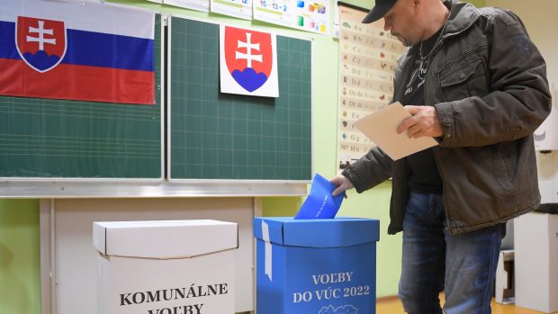 Na Slovensku se konaly krajské a zároveň i komunální volby