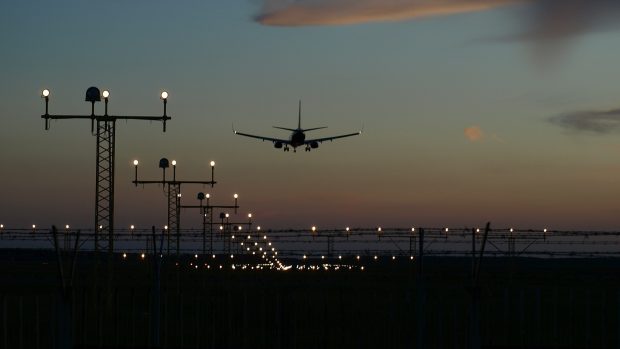 Ranvej, letiště, přistání (ilustrační foto)