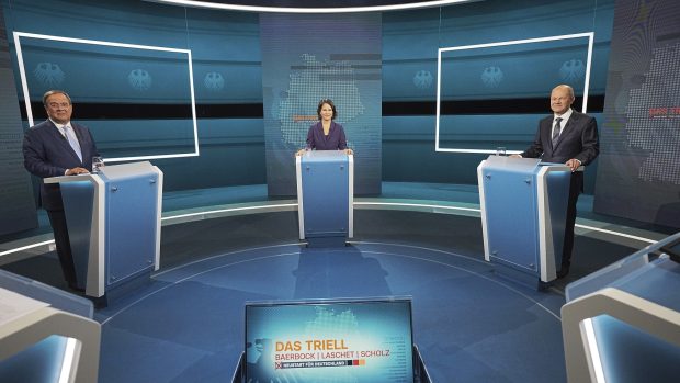 První televizní debata před německými volbami: zleva Armin Laschet, Annalena Baerbocková a Olaf Scholz