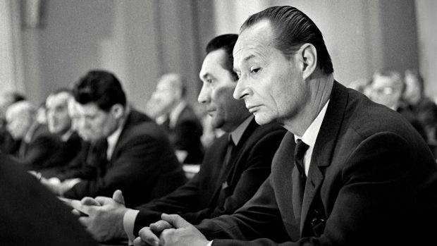 První tajemník ÚV KSČ Alexander Dubček 18. října 1968 během hlasování o smlouvě o podmínkách dočasného pobytu sovětských vojsk na území Československa
