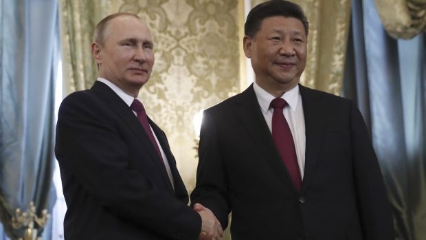 Ruský prezident Vladimir Putin a čínský prezident Si Ťin-pching na jednání v Moskvě