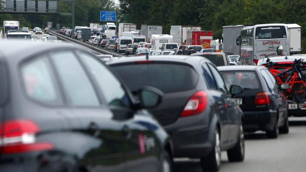 Dopravní zácpa na německé dálnici