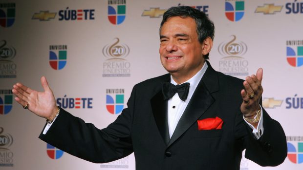 Populární mexický zpěvák José José