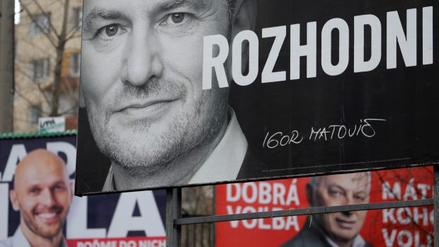 Billboardy politických stran před parlamentními volbami na Slovensku