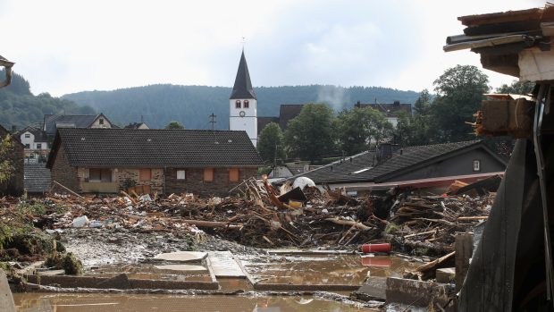 Zřícené domy v německé obci Schuld zasažené povodněmi a silnými srážkami.