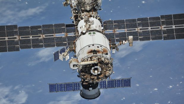 Kosmonauti objevili na modulu Zarja ruské sekce ISS nové trhliny