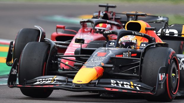 Max Verstappen z Red Bullu zvítězil před Charlesem Leclercem z Ferrari