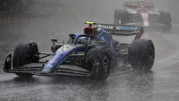 Déšť odložil start Velké ceny Monaka.