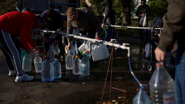 Rusko podle BBC záměrně připravilo Mykolajiv před půl rokem o pitnou vodu
