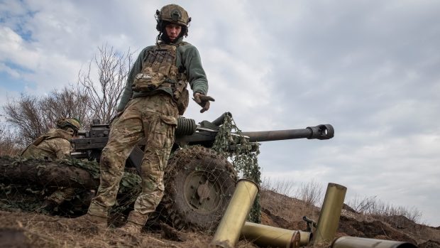 Ukrajinský voján na frontě u Bachmutu