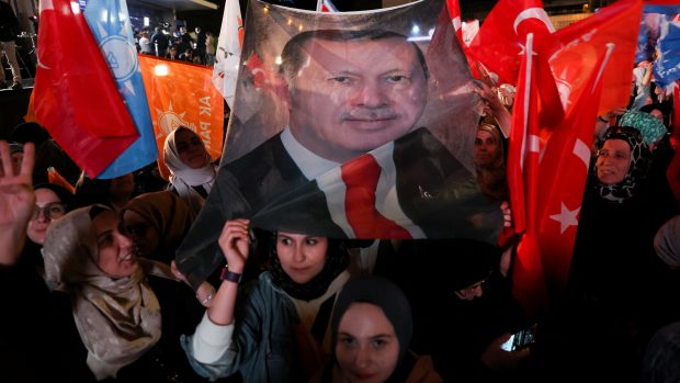 Příznivci prezidenta Erdogana v ulicích