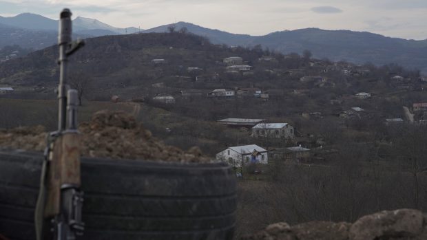 Během ázerbajdžánské ofenzívy v Náhorním Karabachu zemřelo podle arménských zdrojů nejméně 200 lidí