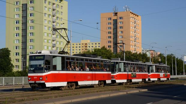 Třívozová tramvaj v Brně