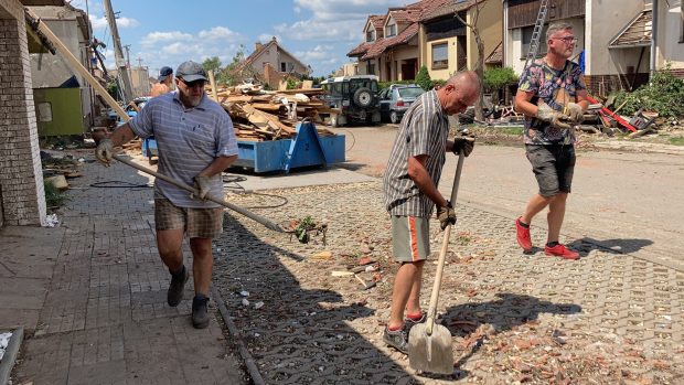 V ulici Lipová v Moravské Nové Vsi již odklízejí škody