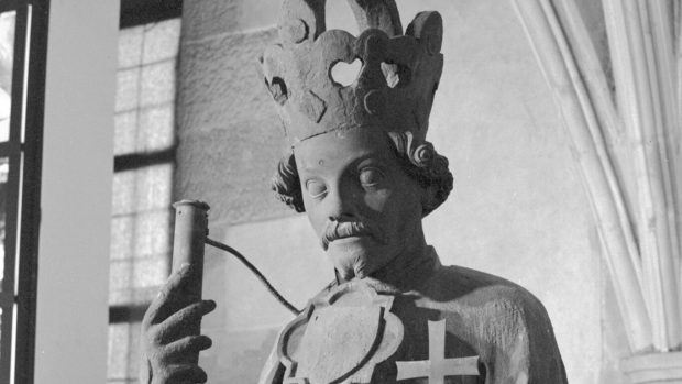 Socha českého panovníka Václava IV. ze Staroměstské mostecké věže (zakoupeno z ČTK)