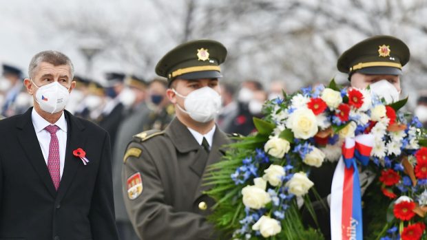 Premiér Andrej Babiš (ANO) na pražském Vítkově poděkoval válečným veteránům.