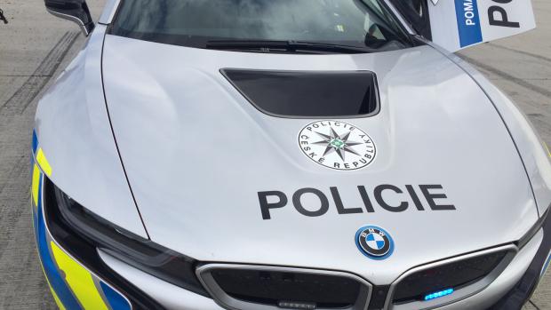 Druhé policejní supersportovní BMW i8