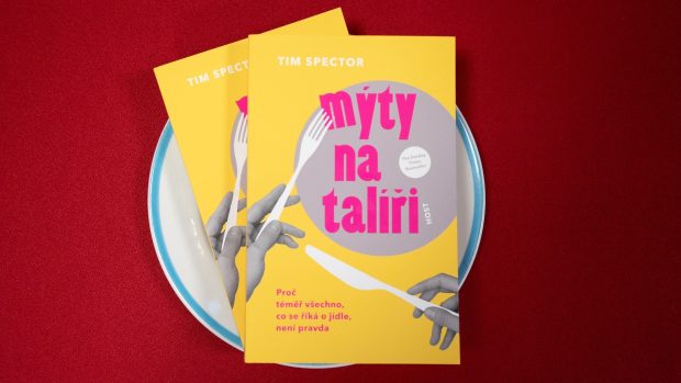 Tento týden hrajeme v knižní soutěži o Mýty na talíři od Tima Spectora