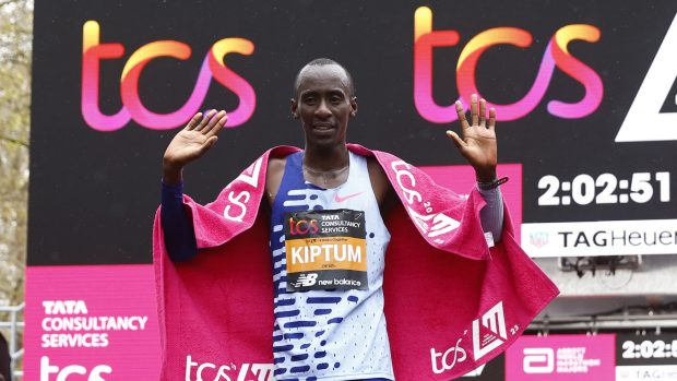 Keňský maratonec Kelvin Kiptum zaostal za světovým rekordem Kipchogeho o pouhých šestnáct vteřin
