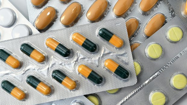Podle lékařů a lékárníků nastal výpadek jednoho ze základních antibiotik a následoval dominový efekt, kdy postupně docházejí i léky, které lékaři začali předepisovat místo něj (ilustrační foto)