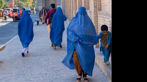 „Je mi smutno z toho, že Afghánistán už možná nikdy nebude takový, jak jsem ho poznala, a místa, která jsem navštívila, už možná nebudou existovat,“ říká Monika Szczygielská v rozhovoru