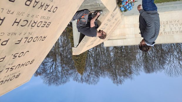 Prázdné místo na památníku Sedmidenní války v Orlové už zanedlouho opět zaplní majestátní Slezská orlice