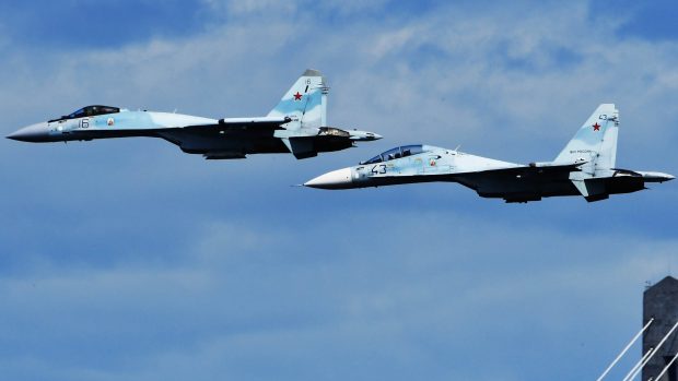 Moderní stíhací letouny Su-35 v Rusku zakoupila dosud jen Čína, dodávka Indonésii se zatím neuskutečnila kvůli americkým sankcím