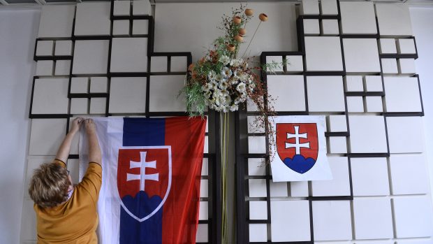 Slovenská vlajka a státní znak