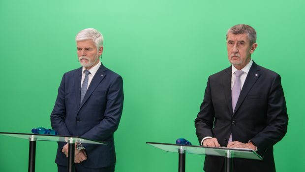 Pater Pavel a Andrej Babiš v debatě na serveru Novinky.cz