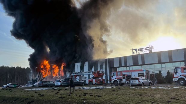 Požár továrny americké firmy Edge Autonomy na výrobu dronů