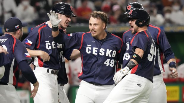 Čeští baseballisté se radují z vítězství nad Čínou