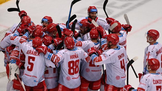Třinečtí hokejisté slaví postup do semifinále extraligy