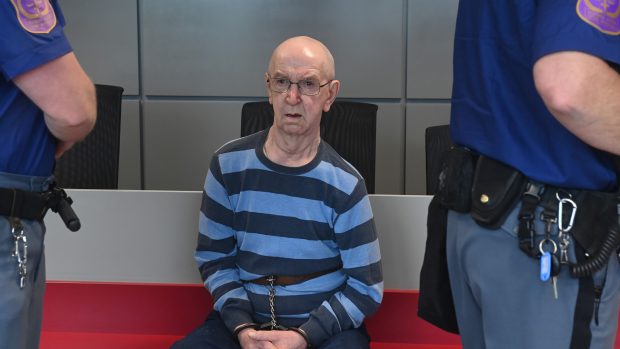 Soud uložil 73letému Adolfu Hlubikovi za vraždu v Olomouci doživotní trest