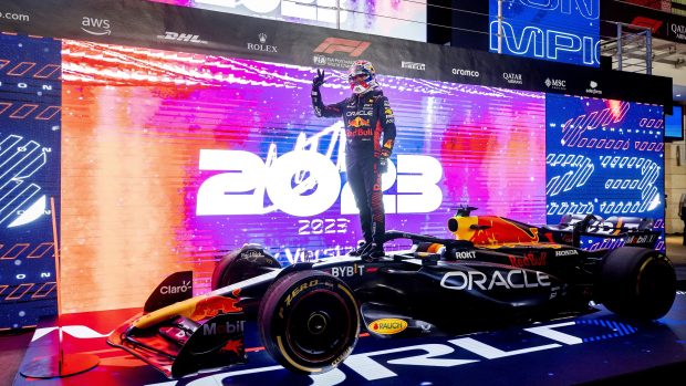 Max Verstappen je po sprintu v Kataru trojnásobným mistrem světa formule 1