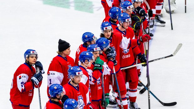 Úvodní duel světového šampionátu se českým hokejistům nepovedl. Proti Slovensku výběr Patrika Augusty prohrál 2:6