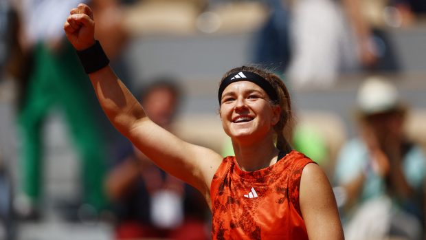 Karolína Muchová slaví vítězství ve čtvrtfinále Roland Garros