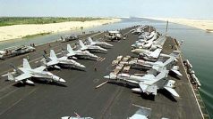 letadlovka v Suezkém průplavu