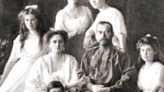 car Mikuláš II. s rodinou
