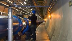 Urychlovač částic LHC